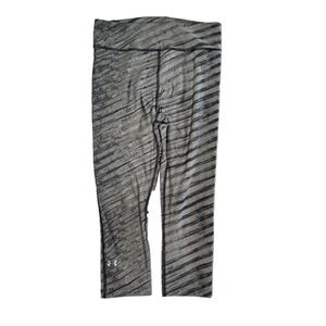 UNDER Armour Gray & Black Compression Crop Leggings Size S